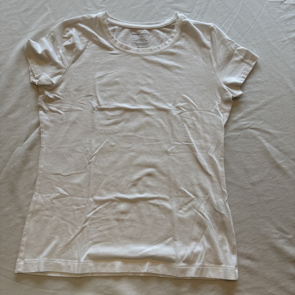 Banana Republic Size XS Timeless T White Super Soft